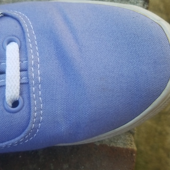 Shoes - Picture 7 of 8